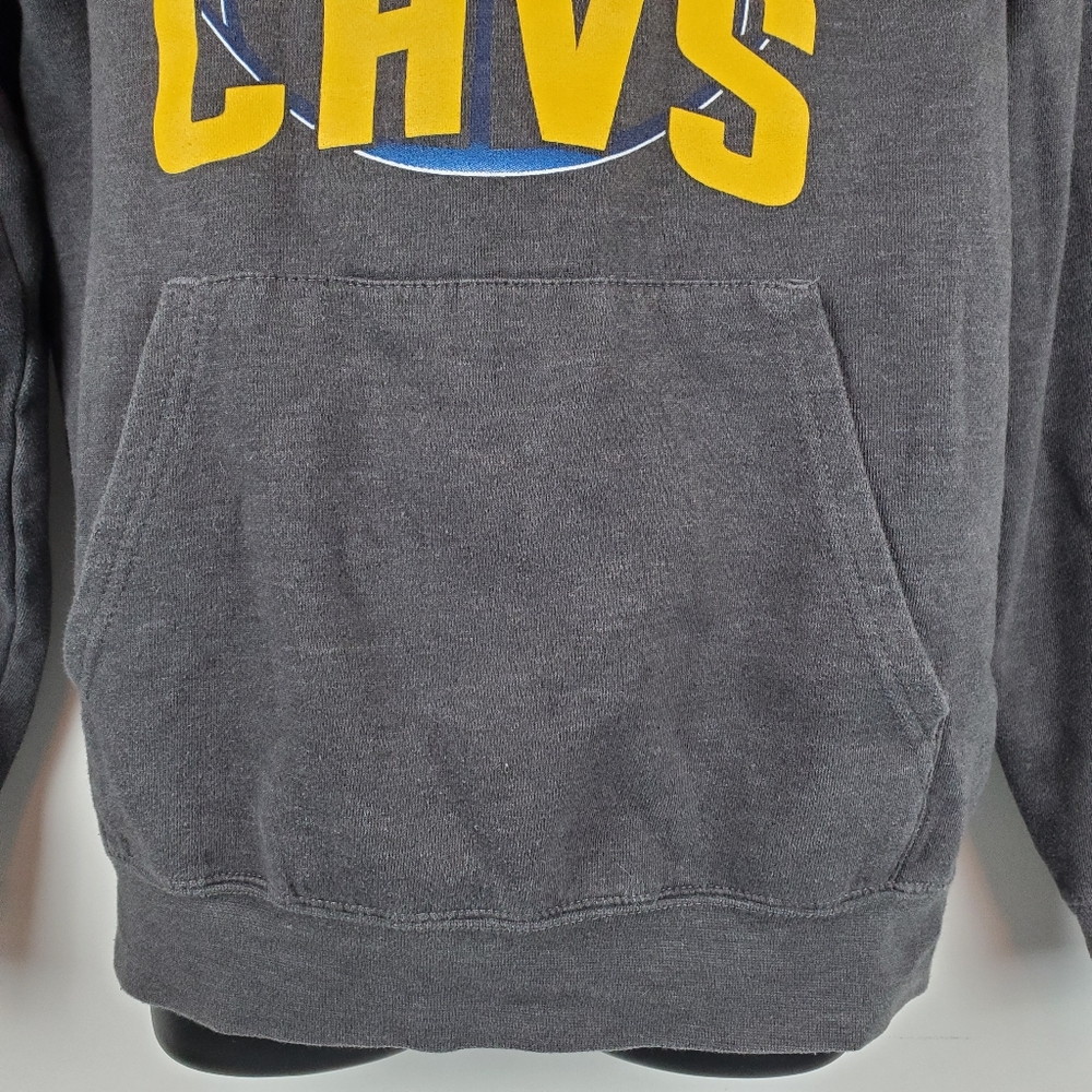 Cleveland Cavaliers Basketball Exclusive NBA Gray Hoodie Sweatshirt Size M Mens - Picture 4 of 11